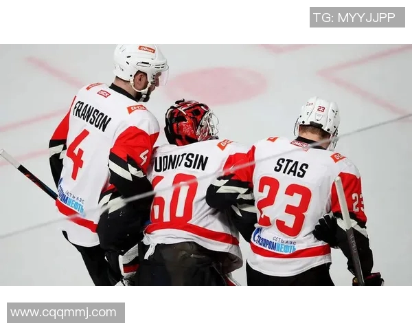 迈尼昂的崛起与挑战：解析这位门将如何重塑球队防线的未来